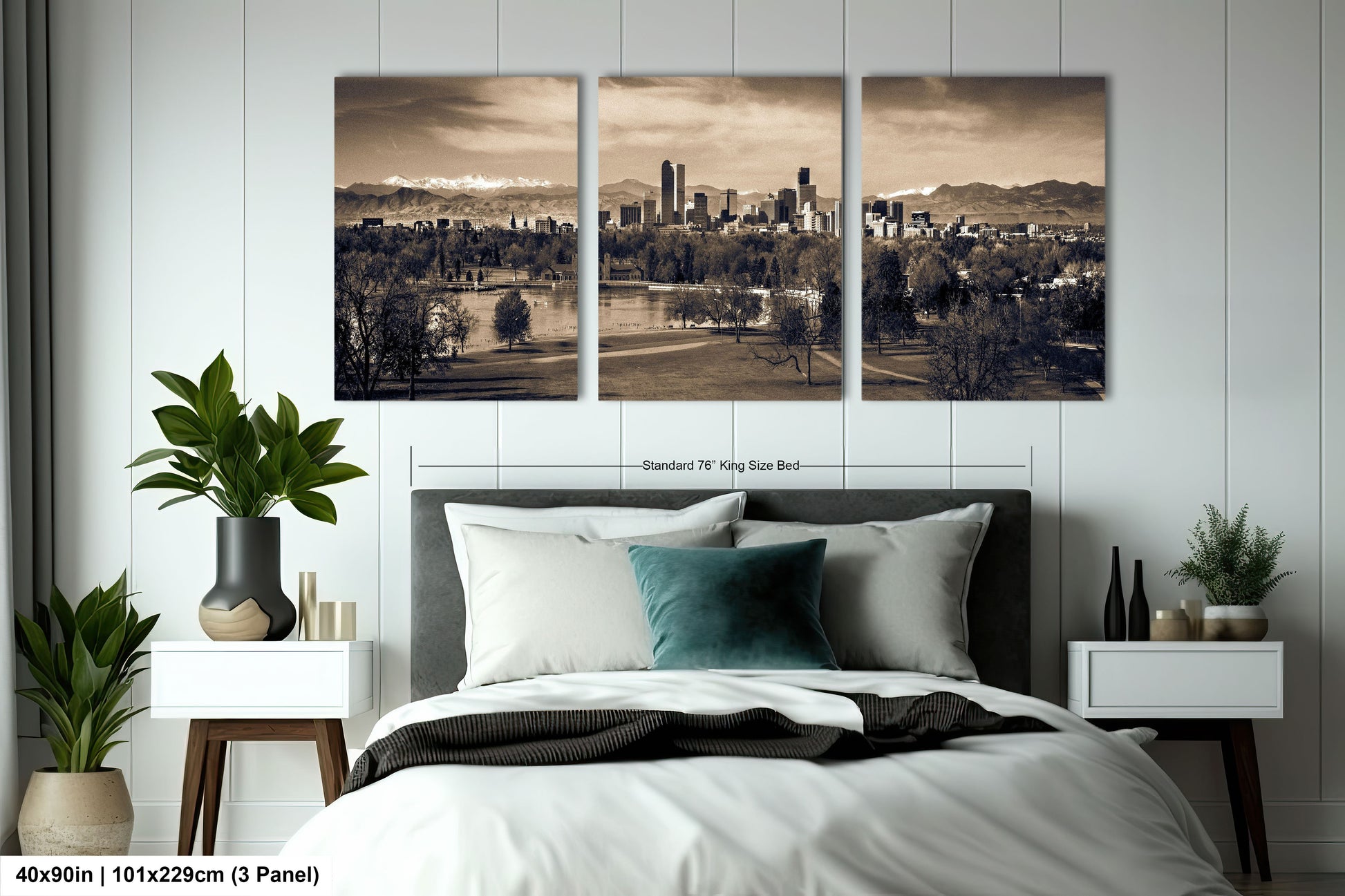 a black and white photo of a city skyline