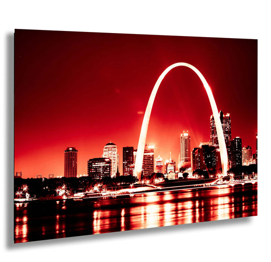 a picture of the st louis skyline at night